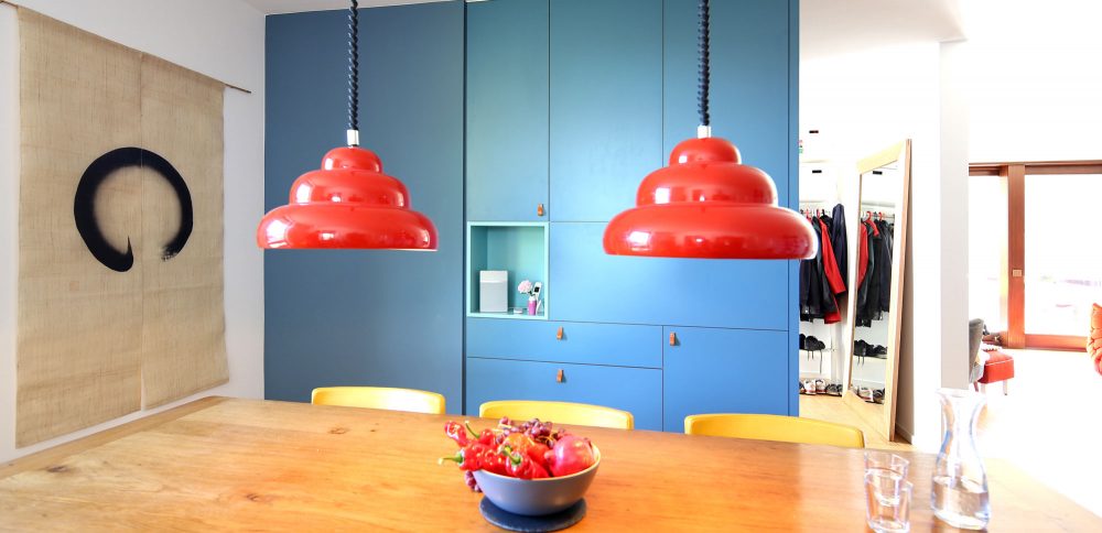 Raumteiler-Schrankwand-Innenarchitektur-Fach