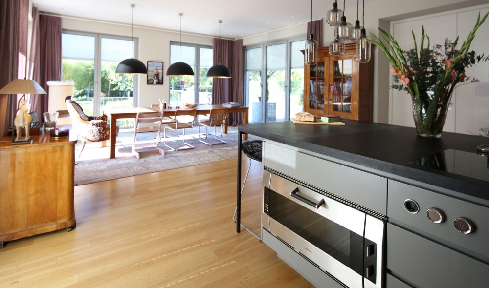 Wohnküche-Küchenblock-Tresen-Innenarchitektur-Ulrike